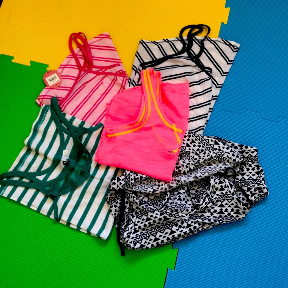 Bundle of 5 tank tops